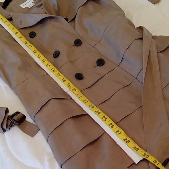Club Monaco Women's Size S/P Harper Tan Trench Coat. Classic - Picture 9 of 10